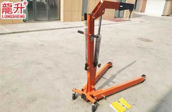 折疊式液壓小吊車實(shí)物圖二